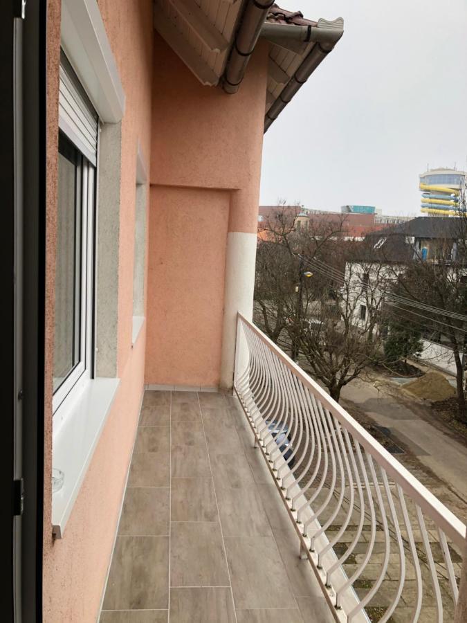 Szeged Gyoengye Apartment Екстериор снимка