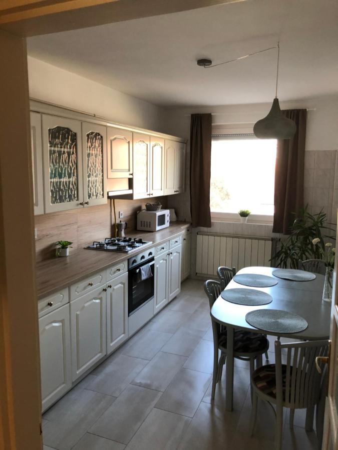 Szeged Gyoengye Apartment Екстериор снимка
