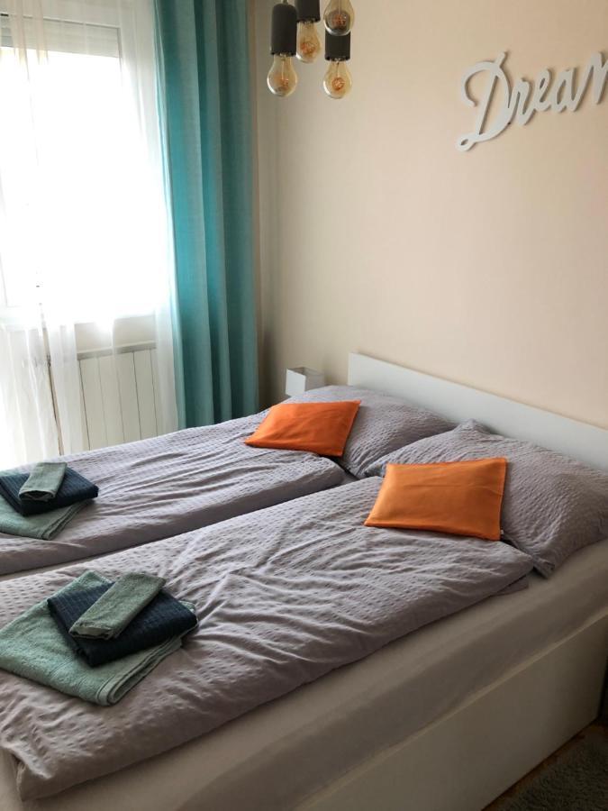 Szeged Gyoengye Apartment Екстериор снимка