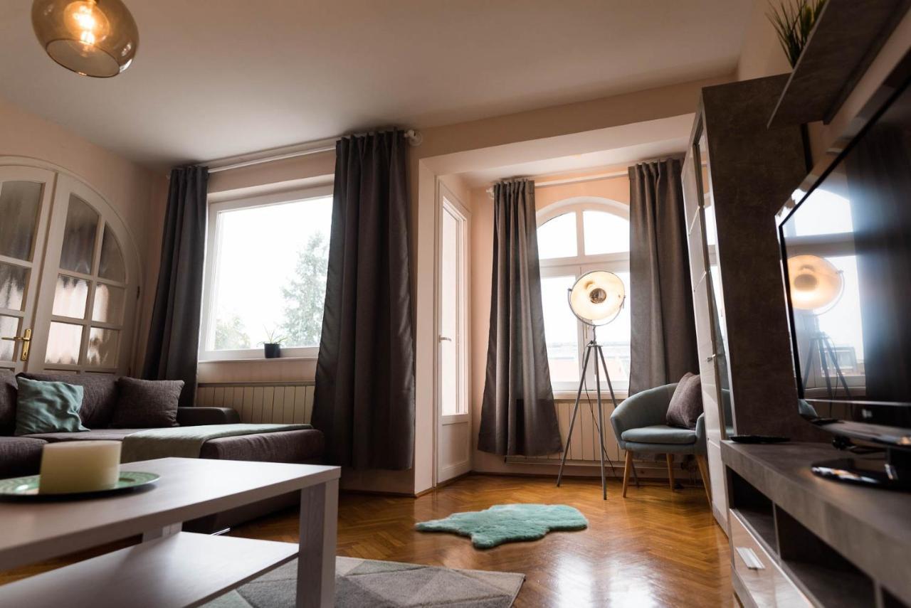 Szeged Gyoengye Apartment Екстериор снимка