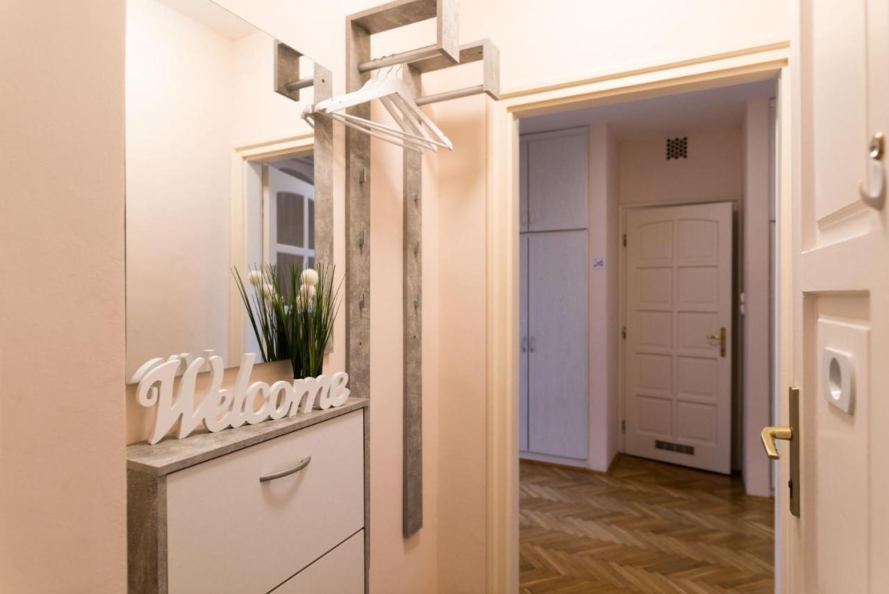 Szeged Gyoengye Apartment Екстериор снимка