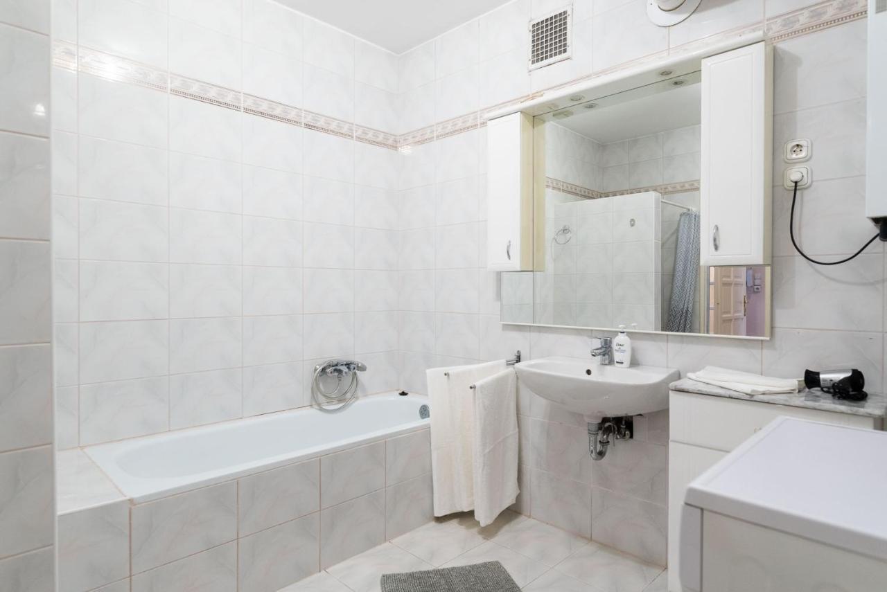 Szeged Gyoengye Apartment Екстериор снимка